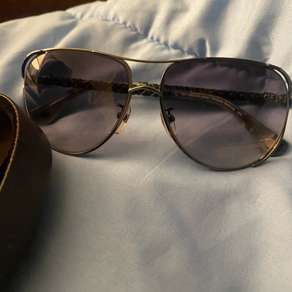 Michael Kors Men’s Sunglasses. New in Case and cleaning cloth. - Picture 2 of 7